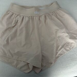 ALO Yoga Women's Cream Athletic Shorts